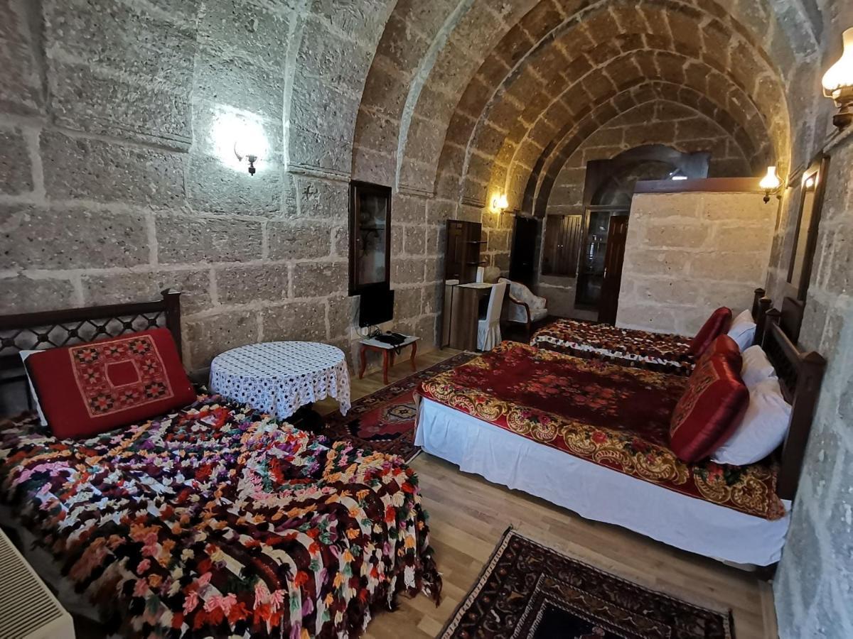 Osmanoglu Hotel Guzelyurt Exterior photo