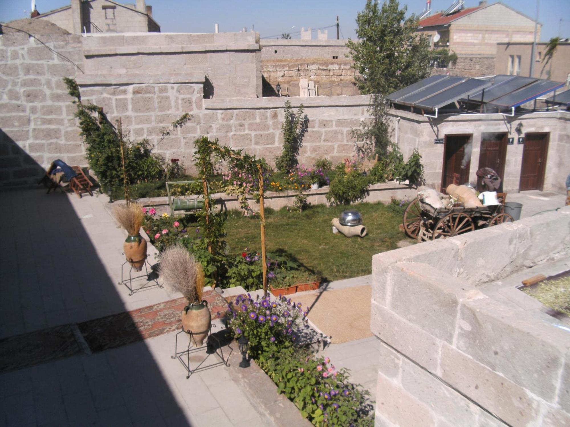Osmanoglu Hotel Guzelyurt Exterior photo
